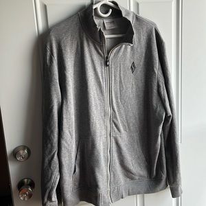 1 lightweight gray size XL Skechers hoodless hoodie.